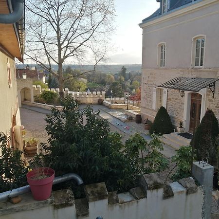 L'Annexe Du Chateau De Saint Genix Exteriör bild