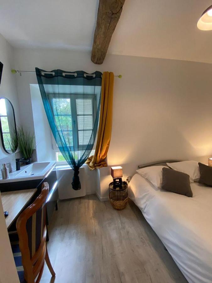 L'Annexe Du Chateau De Saint Genix Exteriör bild